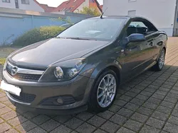 Grau Gebraucht 2009 Opel Astra Cabriolet Cabrio | 1.999 € (Superpreis)
