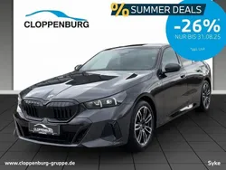 Sophistograu Neu 2025 BMW 520 M Sport Kombi | 59.790 € (Guter Preis)