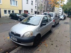 Silber Gebraucht 2002 Toyota Yaris Sol Limousine | 750 € (Superpreis)