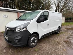 Weiß Gebraucht 2019 Opel Vivaro Van / Kleinbus | 8.500 € (Guter Preis)