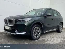 Sanremo green metallic Gebraucht 2025 BMW X1 xLine SUV | 47.349 € (Teuer)