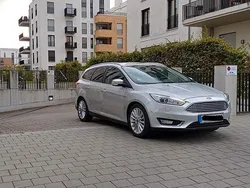 Silber Gebraucht 2015 Ford Focus Titanium Kombi | 8.950 € (Guter Preis)