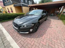 Schwarz Gebraucht 2014 Jaguar XF S Limousine | 8.299 € (Superpreis)