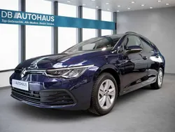 Blau Gebraucht 2023 VW Golf VIII Life Kombi | 24.980 € (Fairer Preis)
