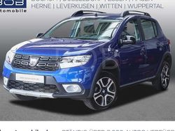 Blau Gebraucht 2021 Dacia Sandero Celebration Limousine | 13.870 €
