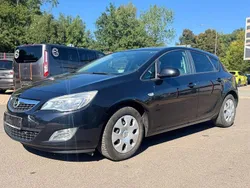 Saphirschwarz/black sapphire Gebraucht 2011 Opel Astra Design Edition Limousine | 2.999 € (Fairer Preis)