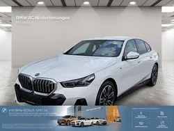 Weiß Gebraucht 2024 BMW i5 M Sport Limousine | 65.695 €