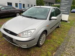 Silber Gebraucht 2004 Ford Focus Futura Limousine | 1.499 € (Fairer Preis)