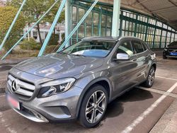 Silber Gebraucht 2016 Mercedes GLA180 SUV | 14.900 €