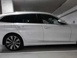 Weiß Gebraucht 2020 BMW 318 Sport Line Kombi | 28.300 € (Fairer Preis)