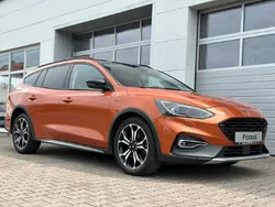 Orange Gebraucht 2019 Ford Focus Active Limousine | 16.990 € (Fairer Preis)