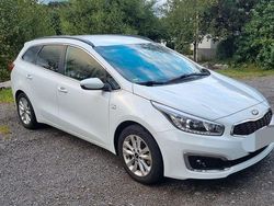 Weiß Gebraucht 2016 Kia Ceed Sportswagon Kombi | 11.700 € (Etwas zu teuer)
