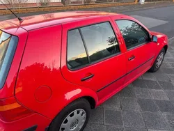 Rot Gebraucht 2000 VW Golf IV Basis Limousine | 3.000 € (Etwas zu teuer)