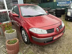 Feuerrot Gebraucht 2003 Renault Mégane II Dynamique Kleinwagen | 3.500 € (Teuer)