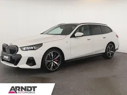 Alpinweiß Gebraucht 2025 BMW 540 Comfort Edition Kombi | 68.884 €