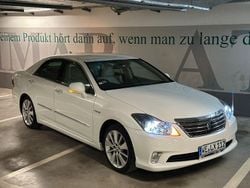 Weiß Gebraucht 2010 Toyota Crown Limousine | 15.499 €