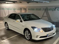 Weiß Gebraucht 2010 Toyota Crown Limousine | 14.999 €