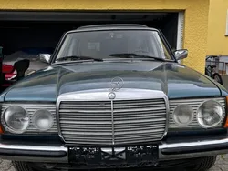 Gold Gebraucht 1983 Mercedes E230 Limousine | 7.580 €