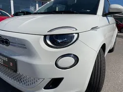 Weiß Gebraucht 2021 Fiat 500e Icon Kleinwagen | 15.900 € (Fairer Preis)