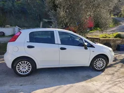 Weiß Gebraucht 2018 Fiat Punto Street Kleinwagen | 7.950 € (Etwas zu teuer)