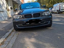 Grau Gebraucht 2007 BMW 118 Kleinwagen | 2.950 € (Fairer Preis)
