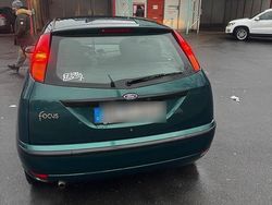 Grün Gebraucht 2002 Ford Focus Kleinwagen | 1.800 €
