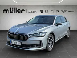 Aluminiumsilber metallic (metallic) Gebraucht 2024 Skoda Superb LAURIN & KLEMENT Kombi | 45.990 €