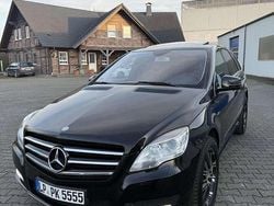 Schwarz Gebraucht 2011 Mercedes R300 Van / Kleinbus | 8.400 € (Fairer Preis)