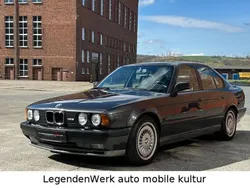 Diamantschwarz metallic Gebraucht 1990 BMW M5 Performance Limousine | 46.900 €