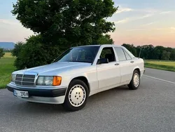 Weiß Gebraucht 1990 Mercedes 190 Limousine | 7.990 €