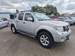 Silber Gebraucht 2009 Nissan Navara Abholung | 12.899 € (Fairer Preis)