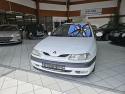 Weiß Gebraucht 1998 Renault Laguna Limousine | 2.450 €