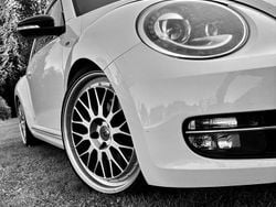 Weiß Gebraucht 2011 VW Beetle Limousine | 11.899 € (Etwas zu teuer)