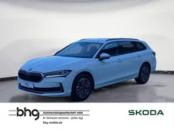 Weiß Neu 2025 Skoda Superb Selection Kombi | 52.340 €