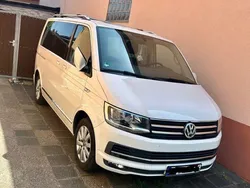 Weiß Gebraucht 2016 VW T6 Highline Van | 31.500 € (Guter Preis)