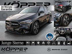 Kosmosschwarz Gebraucht 2024 Mercedes GLA180 Advanced SUV | 39.998 € (Teuer)