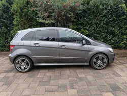 Grau Gebraucht 2008 Mercedes B180 Van / Kleinbus | 1.800 € (Fairer Preis)