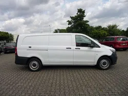 Arktikweiss Gebraucht 2020 Mercedes Vito Van / Kleinbus | 19.990 €