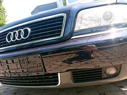 Blau Gebraucht 2002 Audi A8 Limousine | 6.299 €