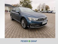 Aquamarinblau metallic Gebraucht 2022 VW Passat GTE Kombi | 23.740 € (Fairer Preis)