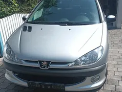 Silber Gebraucht 2006 Peugeot 206 Filou Limousine | 2.100 € (Fairer Preis)
