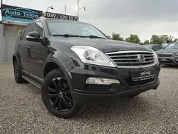 Schwarz Gebraucht 2013 Ssangyong Rexton SUV | 8.790 € (Fairer Preis)