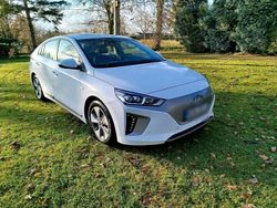 Weiß Gebraucht 2018 Hyundai Ioniq Premium Kleinwagen | 11.750 € (Etwas zu teuer)