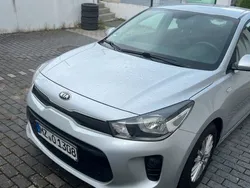 Silber Gebraucht 2018 Kia Rio Attract Limousine | 6.300 € (Fairer Preis)