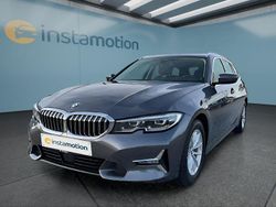 Grau Gebraucht 2021 BMW 320 Luxury Line Kombi | 30.649 € (Fairer Preis)