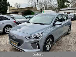 Silber Gebraucht 2018 Hyundai Ioniq Premium Limousine | 13.999 € (Etwas zu teuer)