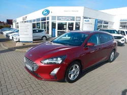 Rot Gebraucht 2020 Ford Focus Cool & Connect Limousine | 19.990 €