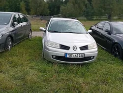 Grau Gebraucht 2007 Renault Mégane II Kombi | 2.500 € (Fairer Preis)