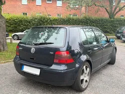 Blau Gebraucht 2002 VW Golf IV Edition Limousine | 2.500 € (Fairer Preis)