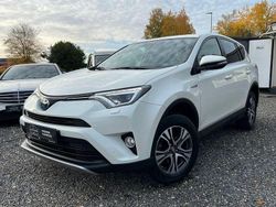 Weiß Gebraucht 2018 Toyota RAV4 Hybrid Team SUV | 18.990 € (Fairer Preis)